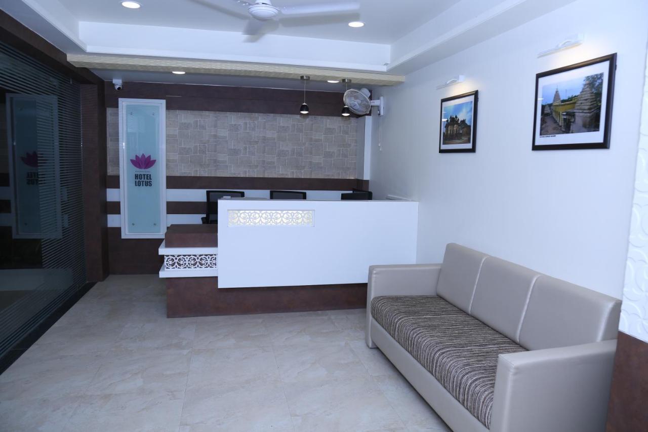 Hotel Lotus Chandrapur Buitenkant foto