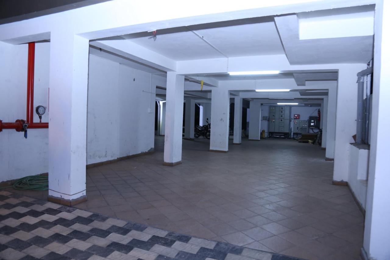 Hotel Lotus Chandrapur Buitenkant foto