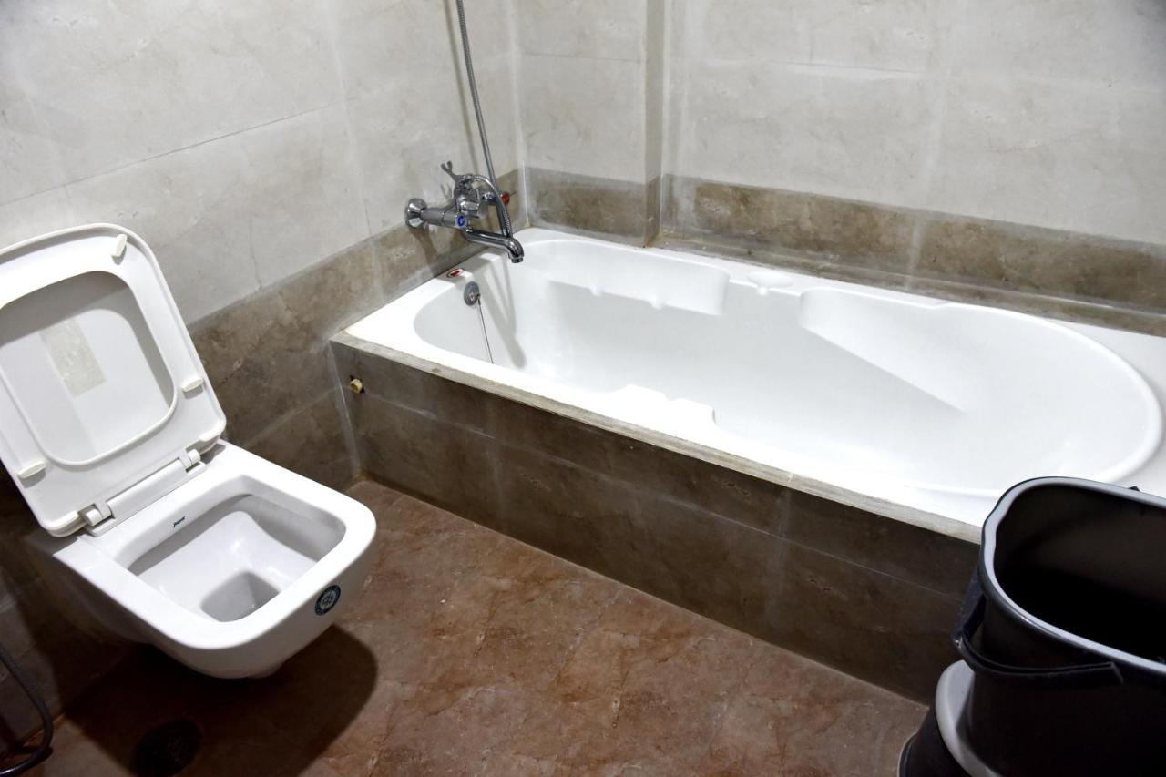 Hotel Lotus Chandrapur Buitenkant foto
